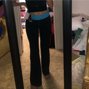 NEW Nike Flared Leggings Size Small